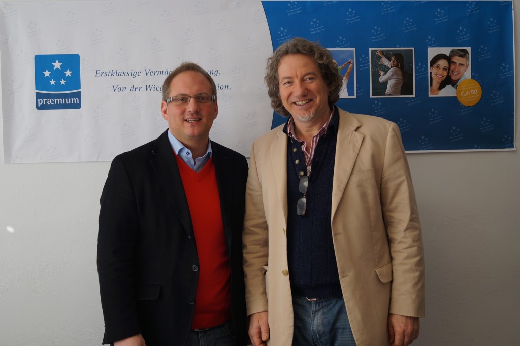 v.l.n.r.: Wolfgang Jonas, MAS , Geschäftsführer bei der Praemium GmbH, mit Hubert Paul Kuchar, Präsident bei Opera Concert for Peace. 